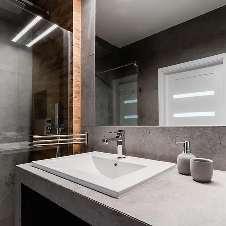 12 Pietro Z Widokiem Na - Parking W Cenie Pobytu *